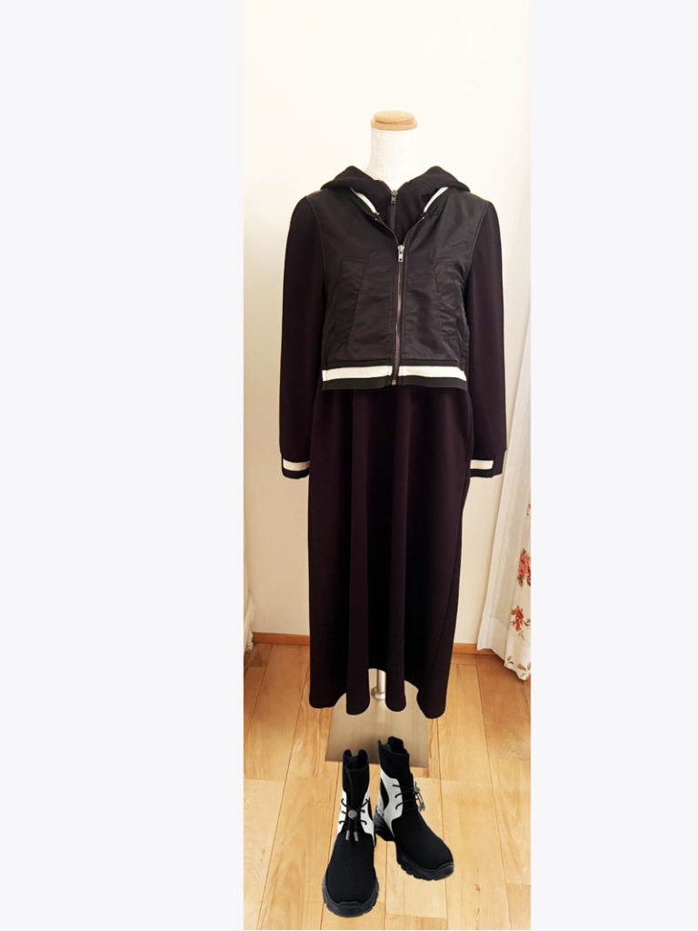 楽なワンピースとソックスブーツ